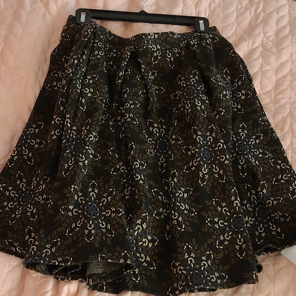 Lula Roe skirt - Picture 2 of 4